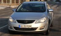 Opel Astra J sedan