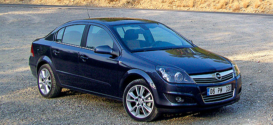 Opel Astra Notchback
